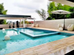 Outdoor Swimming Pool